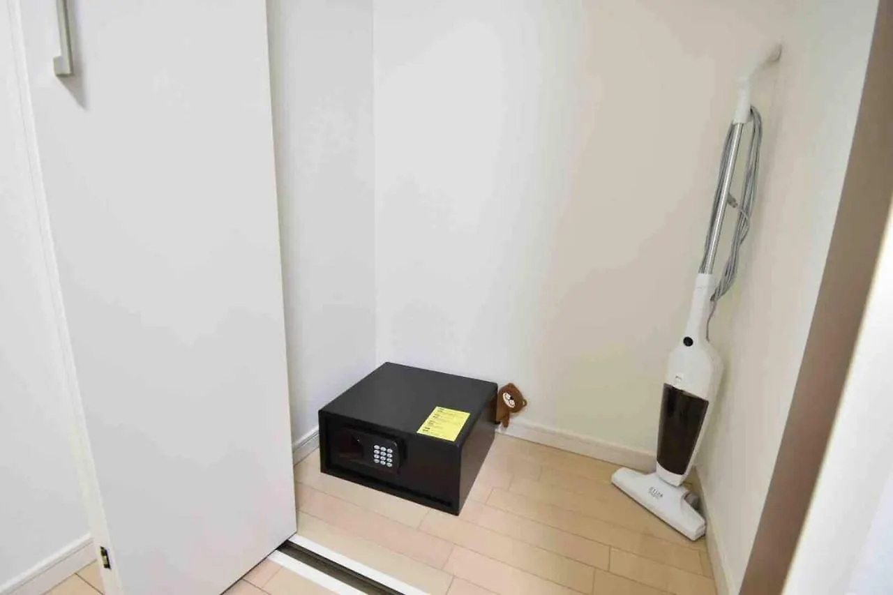 1Min Walk To The Station Aparthotel Osaka